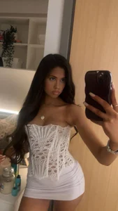 EvelynnRosee Public Pic 4