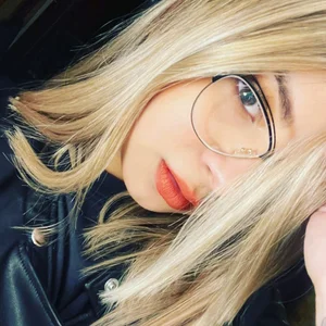 avrill_morgan A little about me Pic