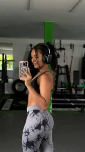 Nanami_19 Know a bit of me, gym Poză