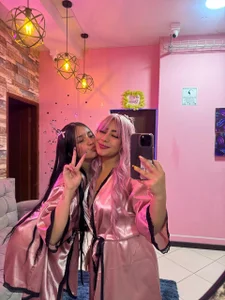 Sofia_Daemon Two Friends Very Hot And Wet Foto 5