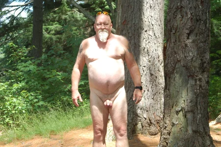 kcbace61760 just me Foto 2