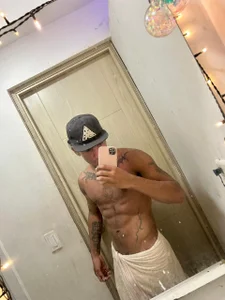 DIEGO_WICKEDのpool dayの 2枚の写真