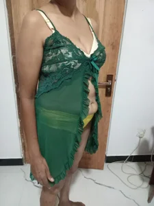 Amisha-35 Public  4টি ছবি