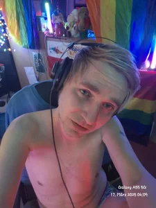 Zdjęcia VelvetRise 18+:  6