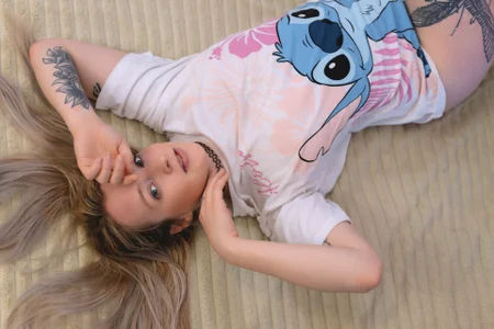 Nicole__Aniston_ Public Pic 5