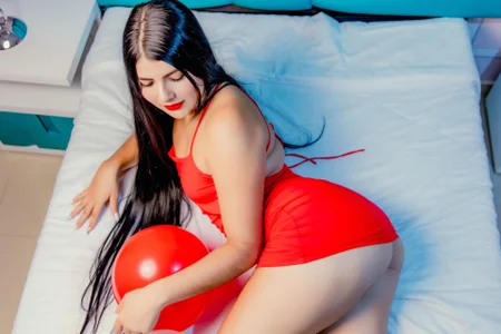 sophie_bonny Red pasion 🥵 Pic