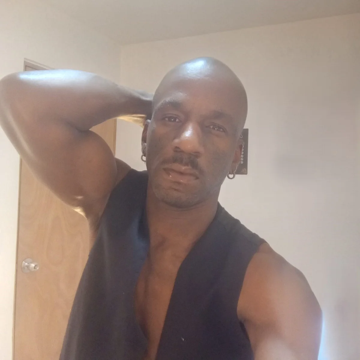 Titan_Moreno_ Trending Plaatje 9503