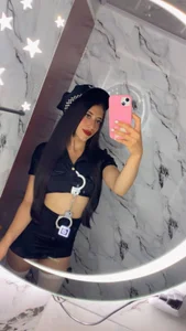 Your favorite police arrived🖤 de juli_carther  2 photos