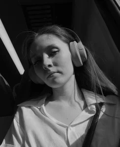 Denny_Yorgeritai Black and White Pic 7