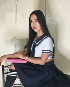 Tairakim School Girl🤭 Foto 3