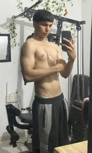 Misaki2007のMy progress in the gym 💪の 6枚の写真