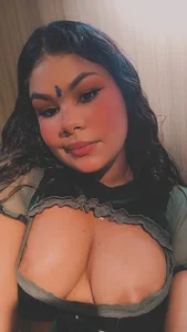 I look into your eyes. 💦🔥 de yaazhinii Foto 4