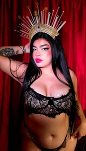 antonella_contti_ 🔥 Elegance with a sinful touch. Foto 2