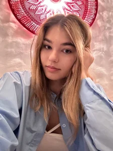 KristinaFairfax Public টি ছবি