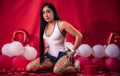 Mia_Davis__ Valentine's Day Pic 2