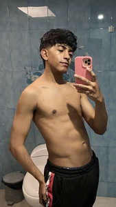 kiss me de teobrowny  6 Imagens