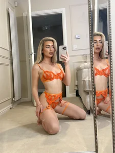 Lola_RaeX kullanıcısının Orange Lingerie 🧡 albümü -  4 fotoğraf