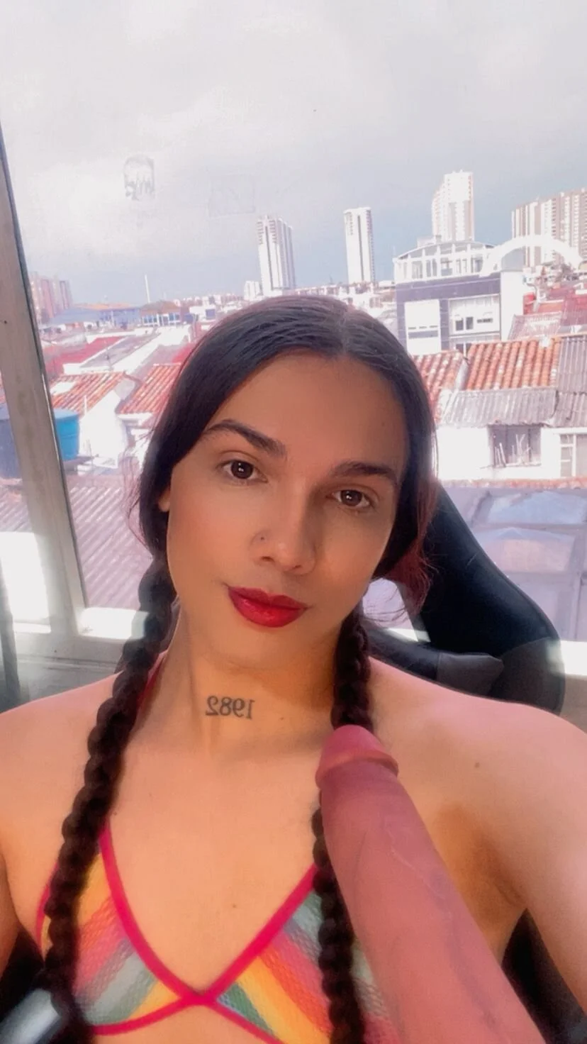 Almaazz 님의 트렌드 중인 사진  2113개