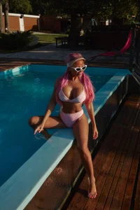 ME IN THE POOL od Tallso_sex  snímek