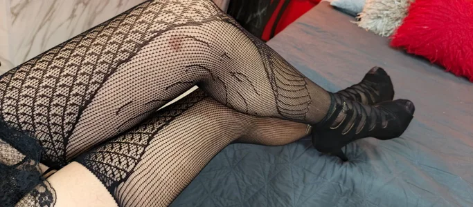 MissVictoria_ Public Gambar 4