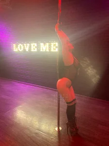 Akira_xx POLEDANCE Pic 7