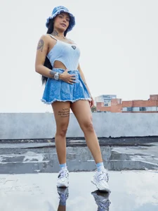 EmmaEbony_ Hello Immagine  3