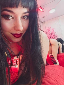 sensual and naughty 😈🔥 de alixxon1  2 Imagens