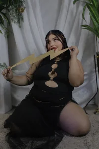 TaniaBellini hii1  4টি ছবি