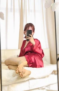 Milena_Milyan Look at the mirror Pic 3