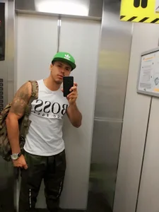 Rurik_Jones Public Hình 2