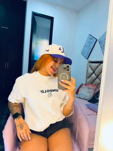 ZharaRousse Public Pic