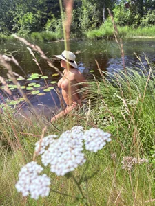 Public od AnaLizaX  3 snímek