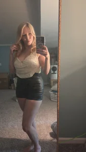 NikkiB653466 Me Foto 3