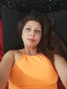 DivinSandra Public Poză