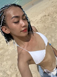filipina_bae sea la vie Pic