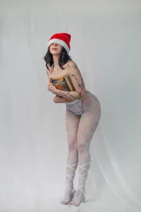 Sara_Foxx1のmommy clausの枚の写真