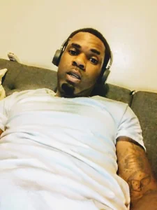 CrookedBeaut Public Foto 5