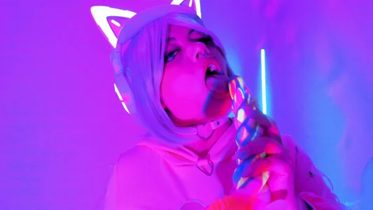 Ahri_Elderwood Neon gril✨ Pic 3