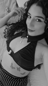 Megan_Jonesss_ I want you to lift my skirt Foto
