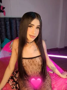 🌷🧞‍♀️ od megann_williams  2 snímek