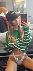 Jo_Reed Blondie's week  3টি ছবি