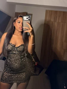 Dressed like a princess, thinking like a sinner. 🤍 de selena_monroy  5 Imagens