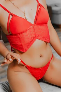 Red are the best color od hannah_gray  9 snímek