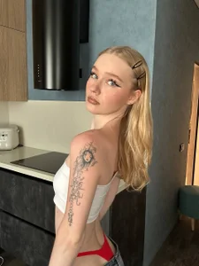 BlubbedPronoun Mmmm? 💕 Foto 2