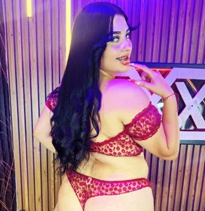 isa_gonzalez Public Pic 6