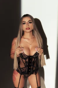 Mily_Vermont Lights on Me 🤍 Foto 6
