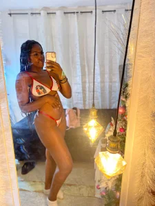 IngridCurvyX Public Foto 3