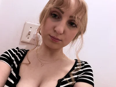tinyblondebarbie Public 사진 2