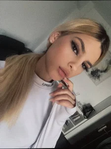 LauraineMisti Public Poză 4