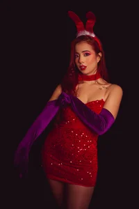 sashaherrera__Your Own Jessica Rabbit Is Here 🔥 Bild 6